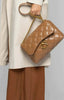 Borsa-matelassé-con-catena-dorata-cannella