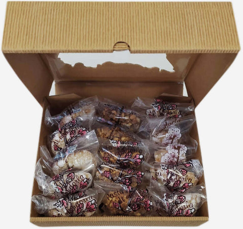 Box Pasta di Mandorle Gusti Assortiti 500gr Confezione Regalo Pasta di Mandorle Siciliana Gusto Classico, Nocciole, Pistacchio e Marmellata Laboratorio Cafè Plaza