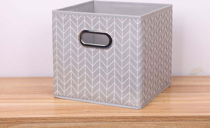 Box Scatola Salvaspazio Armadio Contenitore Porta Oggetti Organizer 25x25x25 Cm Casa e cucina/Organizzazione interni/Organizzazione guardaroba/Contenitori sottoletto Trade Shop italia - Napoli, Commerciovirtuoso.it