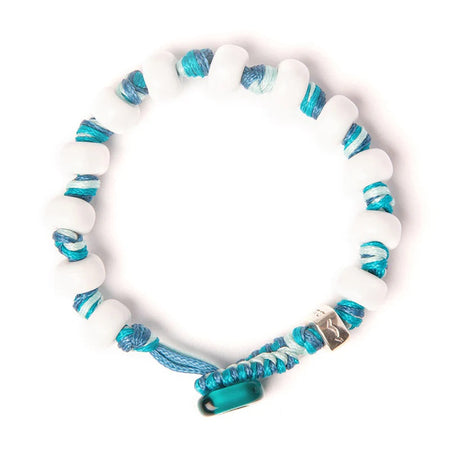 Braccialetto Aua Puglia unisex con cordoncino intrecciato blu e perle in vetro bianco, dettaglio in argento 925 fronte
