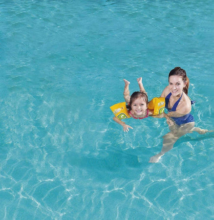 Braccioli Swim Safe Per Bambini 3-6 Anni 25 X 15cm Gonfiabili Mare Piscina 32033 Giochi e giocattoli/Sport e giochi all'aperto/Giochi aquatici e piscine per bambini/Canotti e gonfiabili galleggianti Trade Shop italia - Napoli, Commerciovirtuoso.it