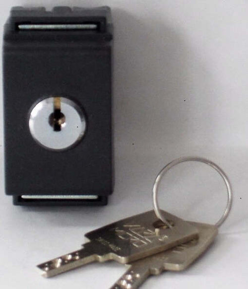 BTICINO-LIVING-CLASSIC---DEVIATORE-CON-CHIAVE-1P-16A-ART.-4507D