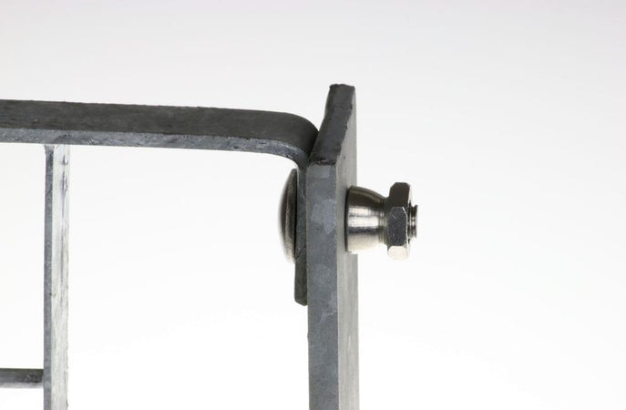 Bullone e dado antifurto per fissaggio paletto e saetta recinzione metallica 10 x 30 mm