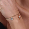 BYSIMON---Bracciale-in-Metallo-con-campanella-portafortuna-pendente,-impreziosita-da-punto-luce