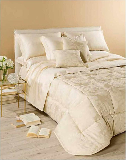 Caleffi Trapunta Matrimoniale In Raso Di Cotone Jacquard Harmonies Casa e cucina/Tessili per la casa/Biancheria da letto/Coperte e trapunte/Trapunte La Bottega del Risparmio - Bari, Commerciovirtuoso.it