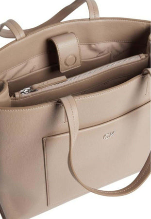 calvin-klein-BORSA-CK-DAILY-MEDIUM-TOTE-PEBBLE-da-donna