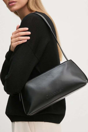 calvin-klein-BORSA-EMBOSSED-LOGO-SHOULDER-BAG-da-donna