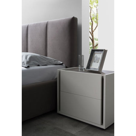 Camera da letto Mirelle colore grigio perla e ossido grigio scuro con armadio 6 ante a specchi e letto contenitore