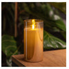 Candela in cera con bicchiere in vetro e luce a led effetto realistico
