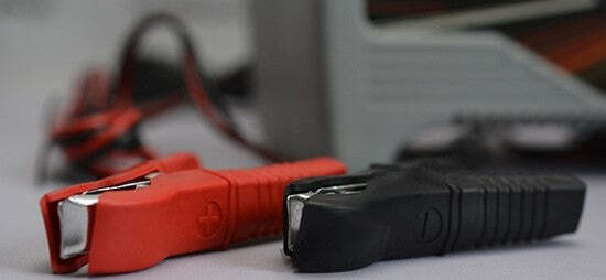 CARICABATTERIE BATTERIA PER AUTO O MOTO CON VOLTAGGIO REGOLABILE DA 6V A 12V Auto e Moto/Attrezzi per veicoli/Attrezzi per batteria/Caricabatterie Trade Shop italia - Napoli, Commerciovirtuoso.it