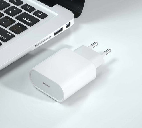 Caricabatterie-usb-c-da-20w-velocità-e-portabilità-per-tutti-i-tuoi-dispositivi-spina-alimentatore-adattatore-da-muro-universale