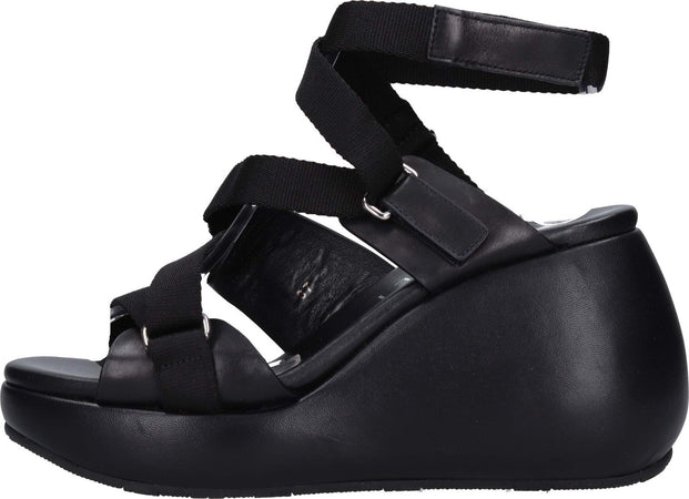Casadei-Scarpe-con-Tacco-Nero-da-donna