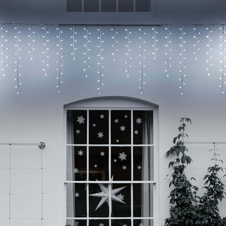 Cascata effetto Nevicata luci a led per esterno decorazione natalizie h 80 x 360 cm Casa e cucina/Decorazioni per interni/Addobbi e decorazioni per ricorrenze/Decorazioni natalizie/Luci natalizie/Catene luminose per interni MagiediNatale.it - Altamura, Commerciovirtuoso.it