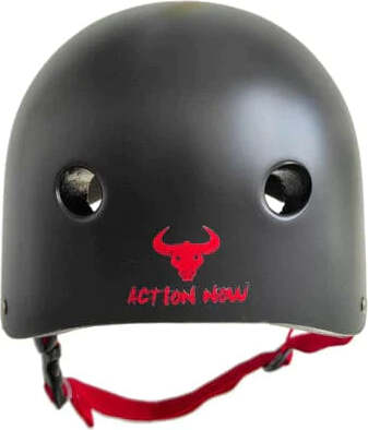 Casco-Skate-Action-Now
