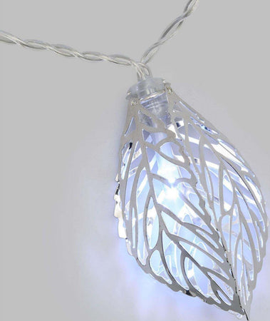 Catena luminosa decorato con foglie traforate a batteria per albero di Natale Casa e cucina/Decorazioni per interni/Addobbi e decorazioni per ricorrenze/Decorazioni natalizie/Luci natalizie/Catene luminose per interni MagiediNatale.it - Altamura, Commerciovirtuoso.it