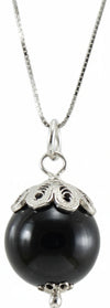 Catenina con pendente Su Coccu in argento rodiato con onice nero