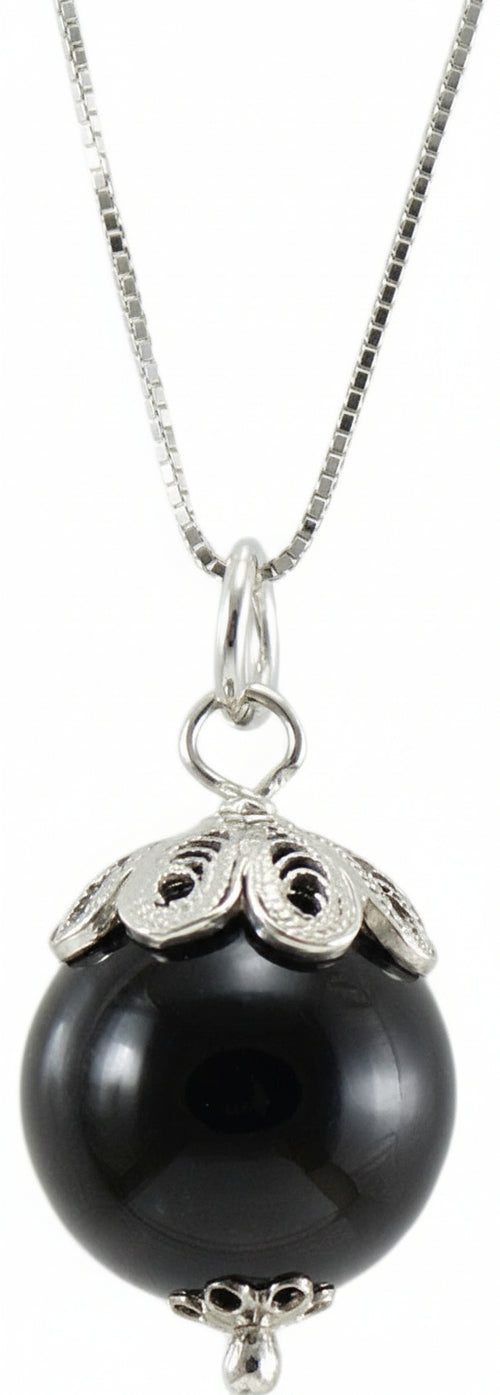 Catenina con pendente Su Coccu in argento rodiato con onice nero