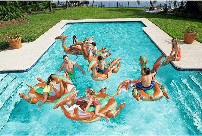 Cavalcabile A Forma Di Pterodattilo Gonfiabile 135 X 198 Cm Con Maniglie 41105 Giochi e giocattoli/Sport e giochi all'aperto/Giochi aquatici e piscine per bambini/Canotti e gonfiabili galleggianti Trade Shop italia - Napoli, Commerciovirtuoso.it