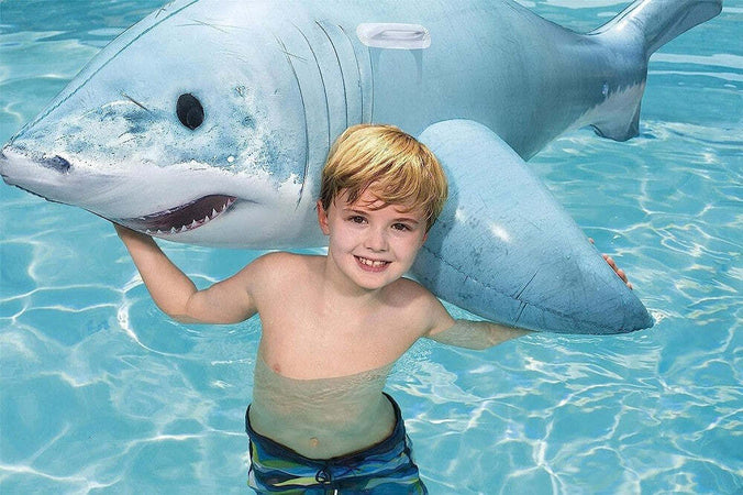 Cavalcabile Gonfiabile A Forma Di Squalo 3d Con Maniglie 183x102cm Piscina 41405 Giochi e giocattoli/Sport e giochi all'aperto/Giochi aquatici e piscine per bambini/Canotti e gonfiabili galleggianti Trade Shop italia - Napoli, Commerciovirtuoso.it