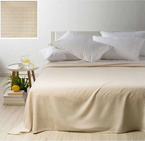 Cavalieri Elegante Copriletto Matrimoniale 260x260 Clara Cotone Jacquard Tinta Unita Casa e cucina/Tessili per la casa/Biancheria da letto/Copriletti La Bottega del Risparmio - Bari, Commerciovirtuoso.it