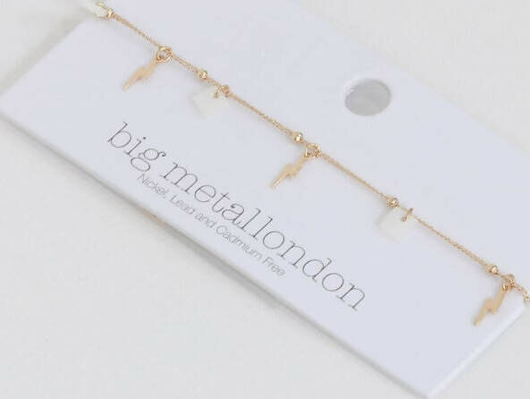 Cavigliera Da Donna Fatta A Mano Ipoallergenica Senza Nichel Con Ciondoli A Forma Di Fulmine E Quadrato Fatta A Mano Big Metal London Moda/Donna/Gioielli/Cavigliere MesmerizeD - Porto Sant’Elpidio, Commerciovirtuoso.it