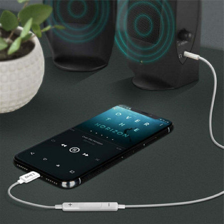 Cavo Adattatore Audio Da Lightning Iphone A Aux Jack 3,5mm Maschio 1mt Ip-7726 Elettronica/Home Audio e Hi-Fi/Accessori/Cavi/Cavi ottici Trade Shop italia - Napoli, Commerciovirtuoso.it