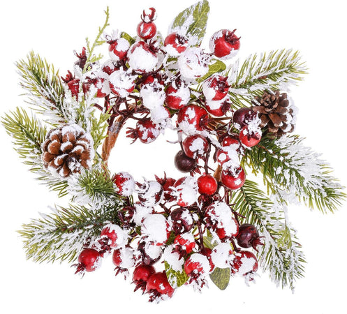 Centrotavola Innevato Natalizio Decorazione Con Bacche Rosse E Pigne Ø 26 Cm Casa e cucina/Decorazioni per interni/Accessori decorativi/Ghirlande La Zappa - Altamura, Commerciovirtuoso.it