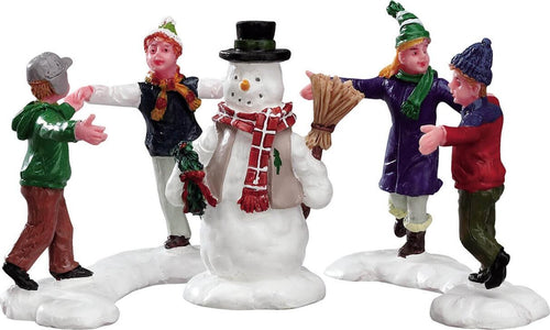 Cerchio attorno al pupazzo di neve‎ personaggi per villaggio di Natale in Poliresina‎ Casa e cucina/Decorazioni per interni/Addobbi e decorazioni per ricorrenze/Decorazioni natalizie/Oggettistica MagiediNatale.it - Altamura, Commerciovirtuoso.it