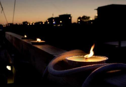 Ceri Alla Citronella In Coccio Di Terracotta Segna Passi Per Matrimoni Ed Eventi Ø 16,5 Cm Casa e cucina/Decorazioni per interni/Candele e portacandele/Candele/Candele in vasetto La Zappa - Altamura, Commerciovirtuoso.it