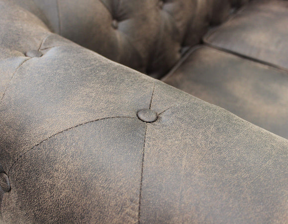 CHESTERFIELD---divano-vintage-in-ecopelle-3-posti-cm-197x74x82-h-Marrone-Milani-Home