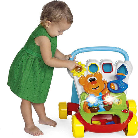 Chicco Baby Giardiniere Primi Passi per Bambini, Centro Attività per Bambini Elettronico e Interattivo con Gioco a Incastri, Luci e Suoni, Carrello Primi Passi - Giochi Bambini 9 Mesi - 2 Anni Prima infanzia/Giochi prima infanzia/Giochi per attività motorie/Giochi trainabili Mondo Bimbo - Bagnara Calabra, Commerciovirtuoso.it
