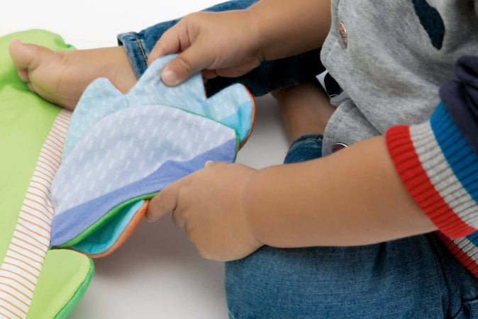 Chicco Coccodrillo Tappeto Ad Acqua Sensoriale Morbido, Gioco Bambini Gonfiabile Con Aria E Acqua, 6-36 Mesi Prima infanzia/Attività e intrattenimento/Tappetini gioco e palestrine Sanitaria Gioia del Bimbo - Villa San Giovanni, Commerciovirtuoso.it