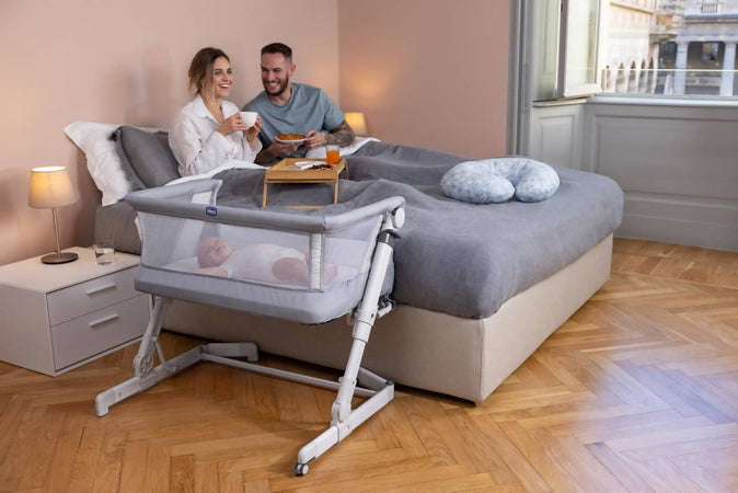 Chicco Culla Cosleeping Next2me Pop Up Con Materasso Pieghevole Fino A 9kg con borsa per il trasporto 88,5x56,5x66/81(h)cm Prima infanzia/Cameretta/Mobili cameretta/Lettini per neonati e bambini/Culle/Lettini da affiancare Sanitaria Gioia del Bimbo - Villa San Giovanni, Commerciovirtuoso.it