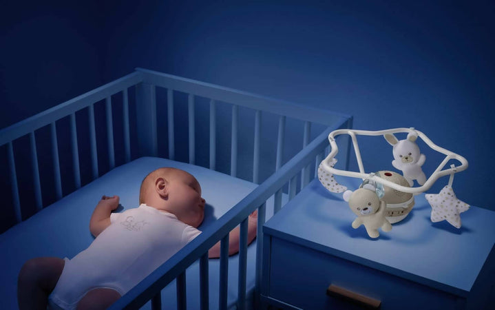 Chicco Giostrina Musicale Arcobaleno First Dreams, Giostrina Neonato Evolutiva 3in1, Melodie Rilassanti E Proiezione Con 4 Morbidi Pendenti Compatibile Con Culle Next2me, 0 Mesi+ Prima infanzia/Attività e intrattenimento/Acchiappasogni e giochi da appendere Sanitaria Gioia del Bimbo - Villa San Giovanni, Commerciovirtuoso.it