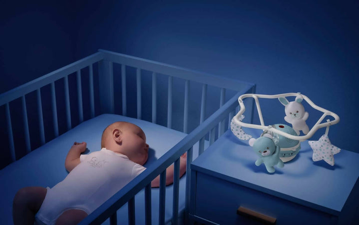 Chicco Giostrina Musicale Arcobaleno First Dreams, Giostrina Neonato Evolutiva 3in1, Melodie Rilassanti E Proiezione Con 4 Morbidi Pendenti Compatibile Con Culle Next2me, 0 Mesi+ Prima infanzia/Attività e intrattenimento/Acchiappasogni e giochi da appendere Sanitaria Gioia del Bimbo - Villa San Giovanni, Commerciovirtuoso.it