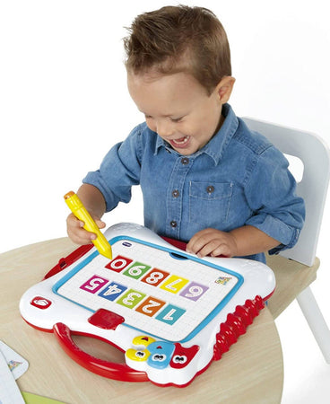 Chicco Lavagna Leggi & Scrivi, Lavagna Cancellabile Bambini con Schermo LCD e Set di Carte, Esercizi di Pre-Scrittura e Disegno Libero, Ispirato al Metodo Montessori, Giochi Educativi 2 Anni, 6 Anni Visita lo Store di Chicco Prima infanzia/Regali per neonati/Abiti da battesimo per bimba Mondo Bimbo - Bagnara Calabra, Commerciovirtuoso.it