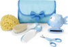 Chicco Set Igiene per La Cura Dei Bambini, Composto Da Un Pettine, Una Spazzola Morbida, Termometro, Spugna Naturale E Un Paio Di Forbici, Azzurro - Rosa Prima infanzia/Igiene e benessere/Bagnetto/Set per il bagno da viaggio Sanitaria Gioia del Bimbo - Villa San Giovanni, Commerciovirtuoso.it