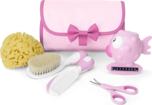 Chicco Set Igiene per La Cura Dei Bambini, Composto Da Un Pettine, Una Spazzola Morbida, Termometro, Spugna Naturale E Un Paio Di Forbici, Azzurro - Rosa Prima infanzia/Igiene e benessere/Bagnetto/Set per il bagno da viaggio Sanitaria Gioia del Bimbo - Villa San Giovanni, Commerciovirtuoso.it