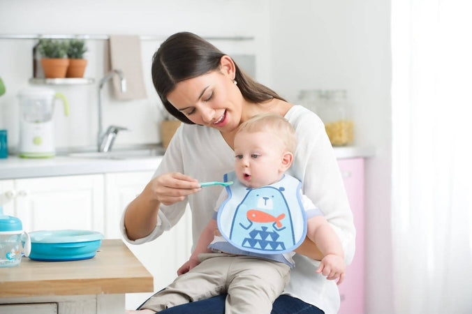 Chicco Set Pappa Svezzamento con Piatto Pappacalda, Piatto Pappafacile, Tazza Training Cup e Primo Cucchiaio, Include Piatti Bambini, Bicchiere Antigoccia e Cucchiaino Svezzamento - 6+ Mesi vari colori Prima infanzia/Allattamento e pappa/Stoviglie/Set di stoviglie Sanitaria Gioia del Bimbo - Villa San Giovanni, Commerciovirtuoso.it