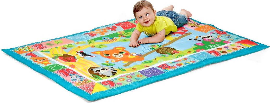 Chicco Tappeto da Gioco Bambini Foresta XXL, Tappeto Neonato con Animali della Foresta, Tappeto Cameretta Bambini Morbido e Colorato, Extra Large 135 x 90 cm - Giochi Neonato e Bambini 0+ Mesi Tappeto XXL Foresta Sanitaria Gioia del Bimbo - Villa San Giovanni, Commerciovirtuoso.it