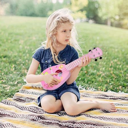 Chitarra Ukulele Con 4 Corde Giocattolo In Plastica Da 44 Cm Per Bambini Q-gu05 Giochi e giocattoli/Strumenti musicali giocattolo/Chitarre e strumenti a corda Trade Shop italia - Napoli, Commerciovirtuoso.it
