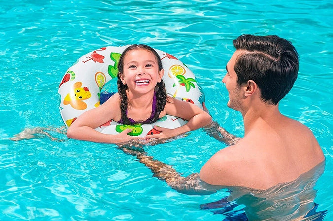 Ciambella Salvagente Gonfiabile A Fantasia 61 Cm Per Bambini Modelli Ass. 36014 Giochi e giocattoli/Sport e giochi all'aperto/Giochi aquatici e piscine per bambini/Canotti e gonfiabili galleggianti Trade Shop italia - Napoli, Commerciovirtuoso.it