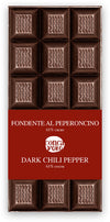 Cioccolato Fondente Al Peperoncino Tavoletta 100gr. Di Cioccolato Dark Con Chili Pepper 61% Piccante Artigianale Alimentari e cura della casa/Snack dolci e salati/Cioccolata/Barrette/Tavolette Conca d’Oro - Campiglia Marittima, Commerciovirtuoso.it