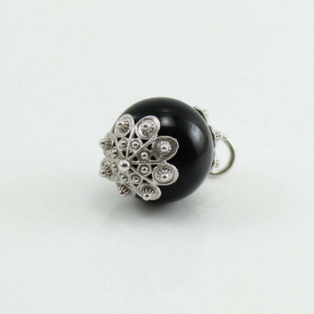 Ciondolo Su Coccu argento rodiato con onice nero portafortuna Sardegna