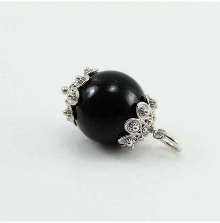 Ciondolo Su Coccu argento rodiato con onice nero portafortuna Sardegna