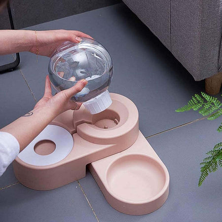 Ciotola Per Gatti Cani Dispenser Cibo Acqua 2 In 1 Distributore Automatico 1.8lt Prodotti per animali > Prodotti per Cani > Ciotole e Biberon Trade Shop italia - Napoli, Commerciovirtuoso.it