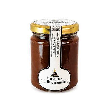 Un barattolo di vetro con tappo oro e etichetta bianca contenente cipolle caramellate scure da 200 g di puggghia