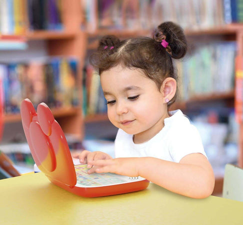 Clementoni--Disney-Baby-Mickey-Il-Mio-Primo-Laptop,-Centro-Computer-Educativo-Elettronico,-Portatile,-attività-per-Apprendimento-Lettere-&-Numeri,-Bambini-dai-9-Mesi,-Colore-Italiano,-17834