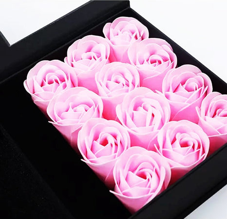 Cofanetto Scatola Box Regalo Con Rose San Valentino Matrimonio Laura Anniversari Casa e cucina/Decorazioni per interni/Piante e fiori artificiali/Fiori artificiali Trade Shop italia - Napoli, Commerciovirtuoso.it