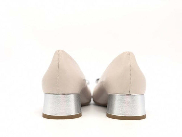 COLETTE D??collet?? beige e grigio in vera pelle tacco 30 con fiocco